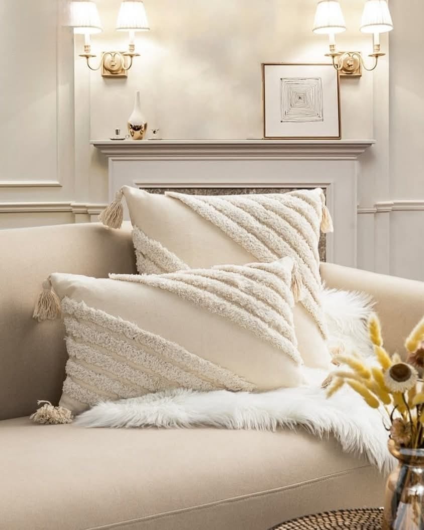 Handmade wool cushion-S441