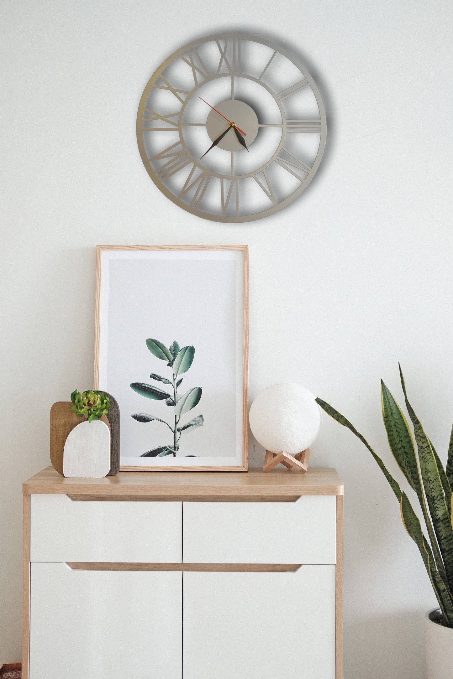 circle latin silver Clock-TM 011SI