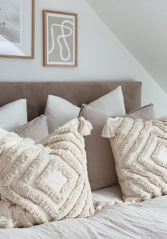 Handmade wool cushion-S442