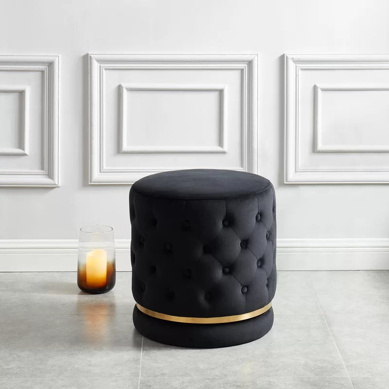 Black cylindrical Pouf