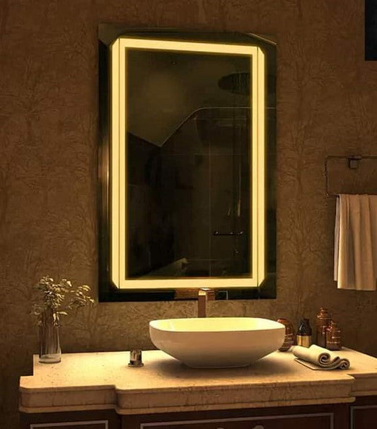 zg 2016-mirrors d. Grits in a distinctive geometric shape with yellow light