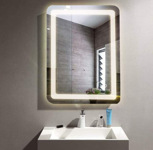 zg 2019-mirrors d. Grits in a distinctive geometric shape with yellow light