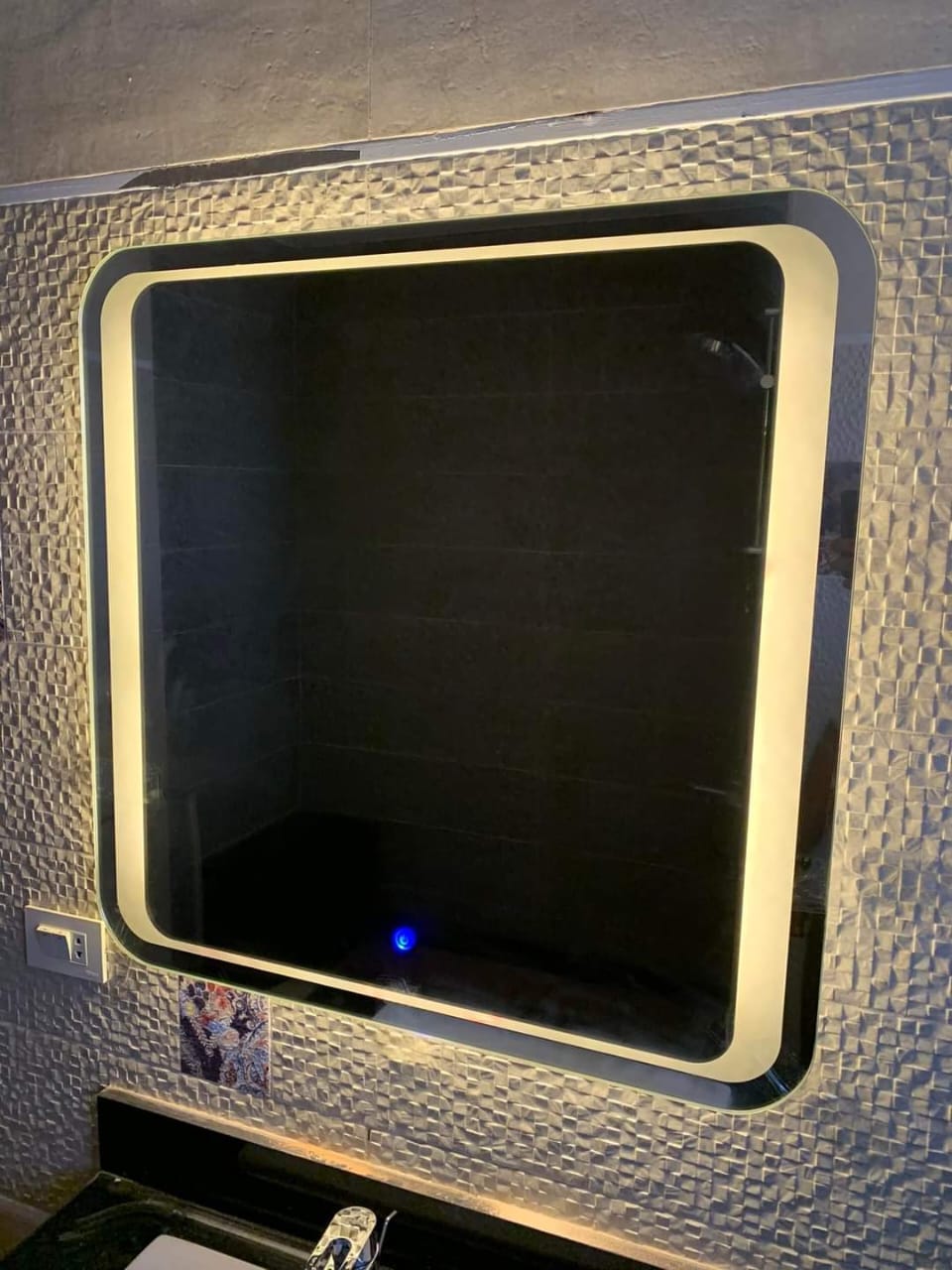 LED mirror - hm11